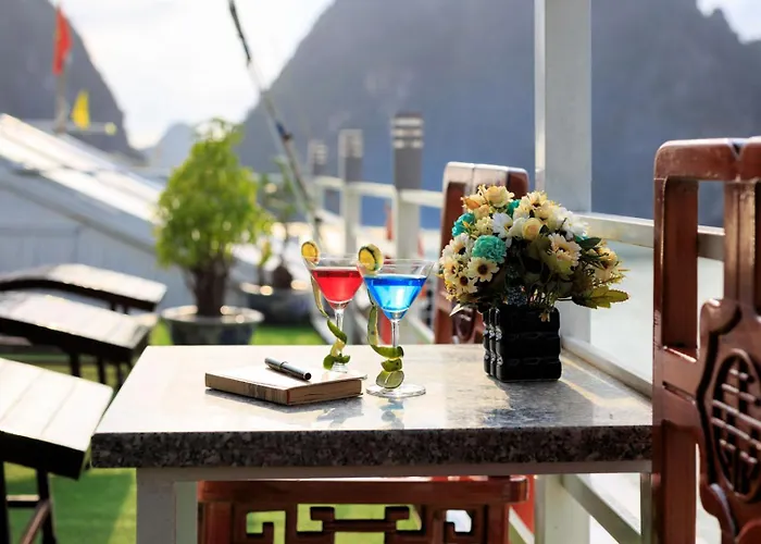 Cozy Bay Classic Cruise Ha Long