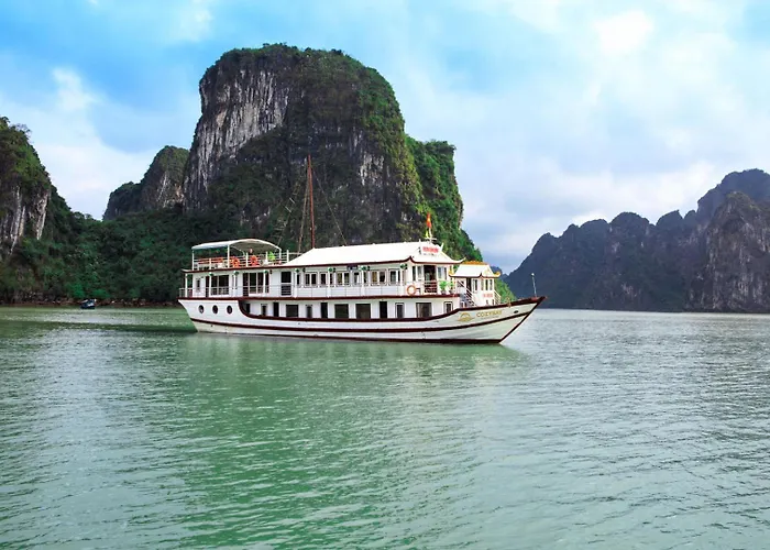  Cozy Bay Classic Cruise Ha Long
