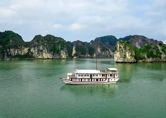 Cozy Bay Classic Cruise  Ha Long