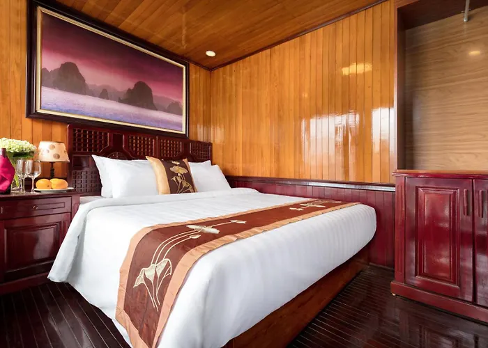 Cozy Bay Classic Cruise  3*