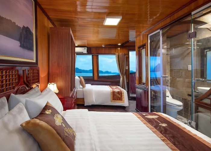 Cozy Bay Classic Cruise 3* Ha Long